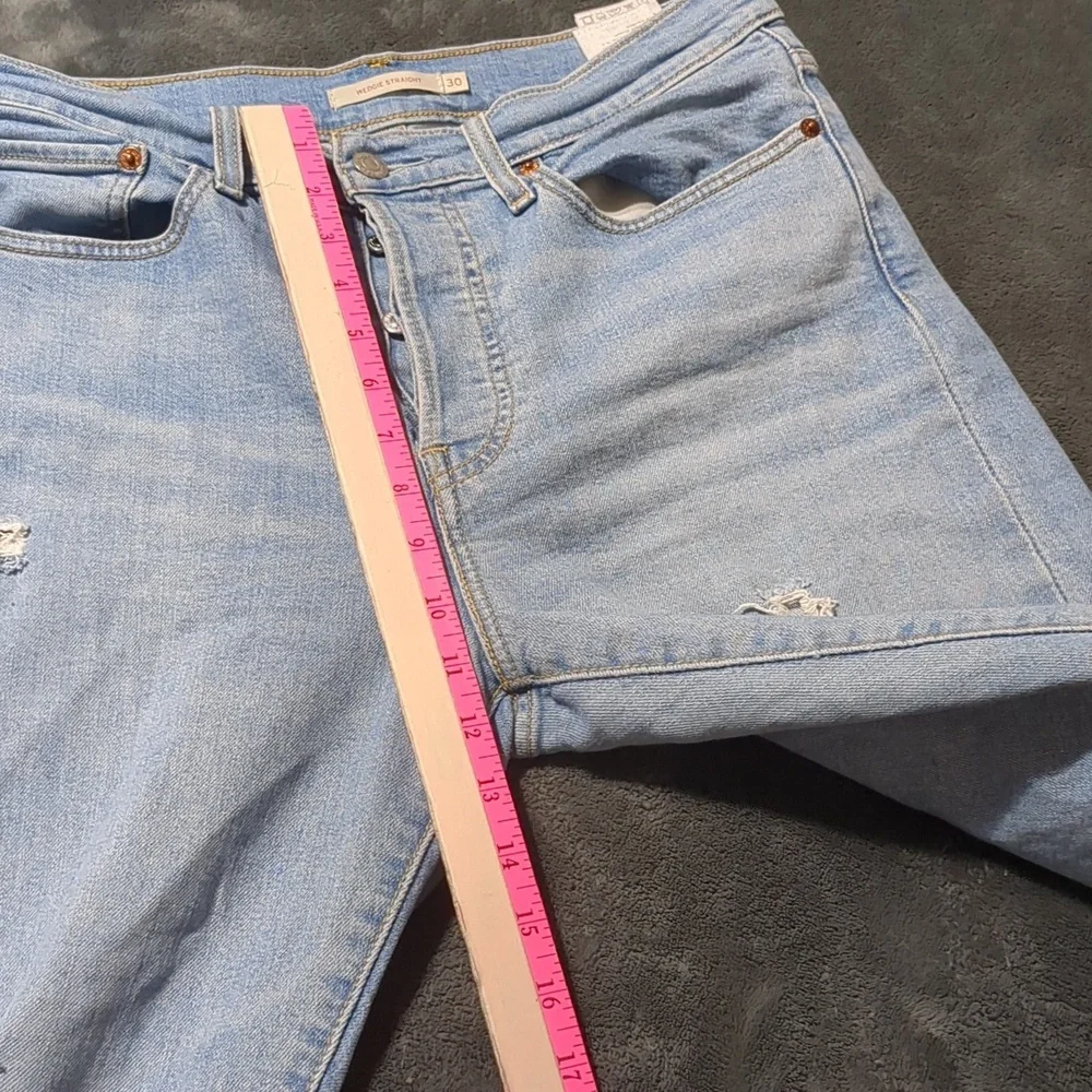 Levis Womens Wedgie Straight Crop Denim distresed Jeans size 30 High Rise Mom - Picture 8 of 9